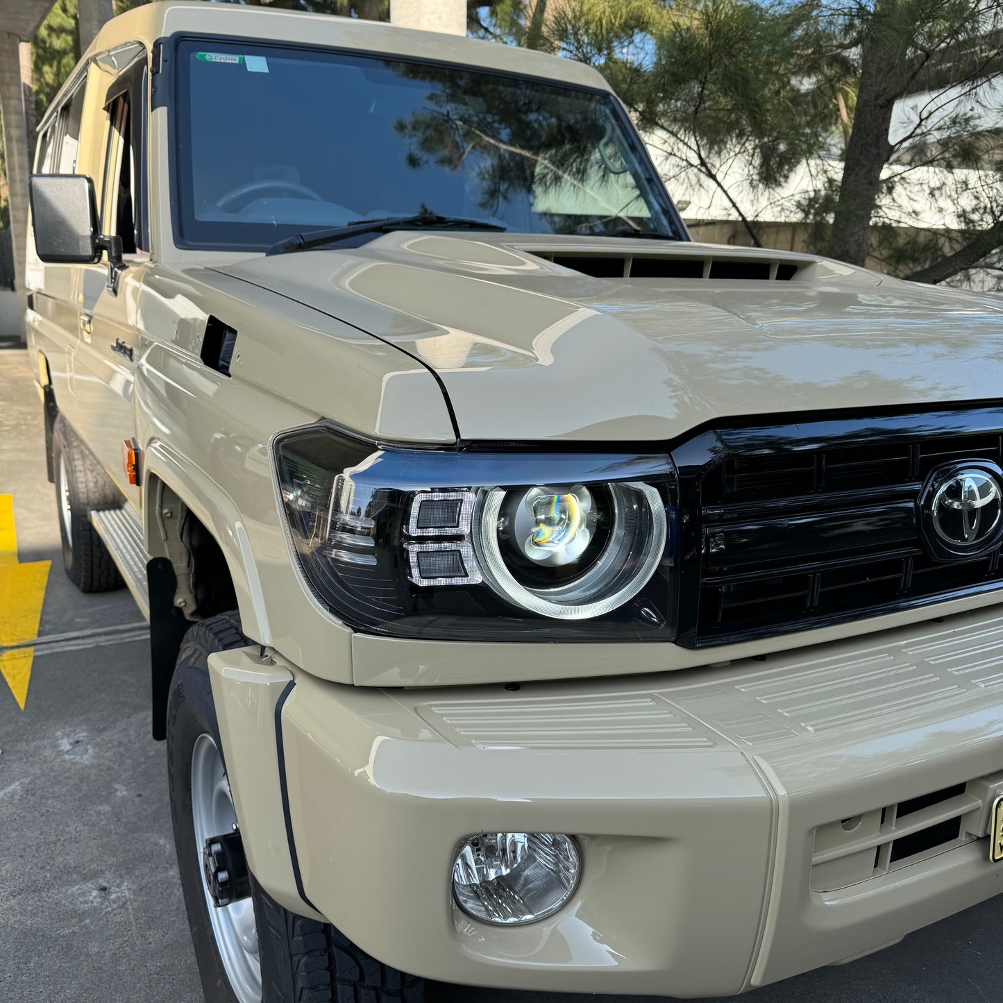 Defender Style LED Projector Headlight Replacement