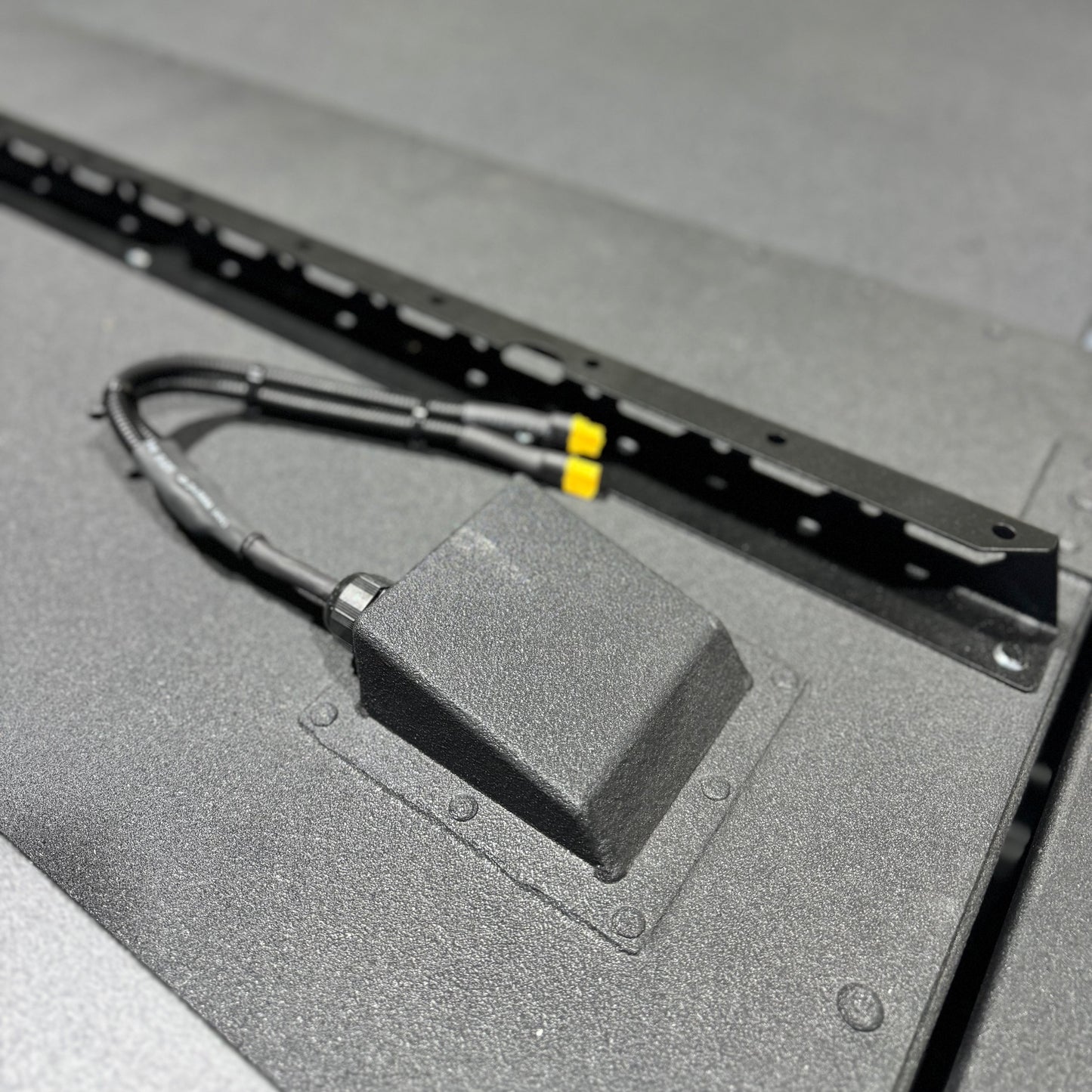 Solar / Roof Cable Entry Mount