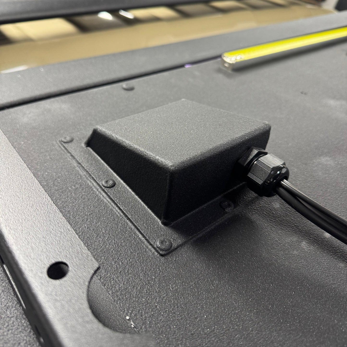 Solar / Roof Cable Entry Mount