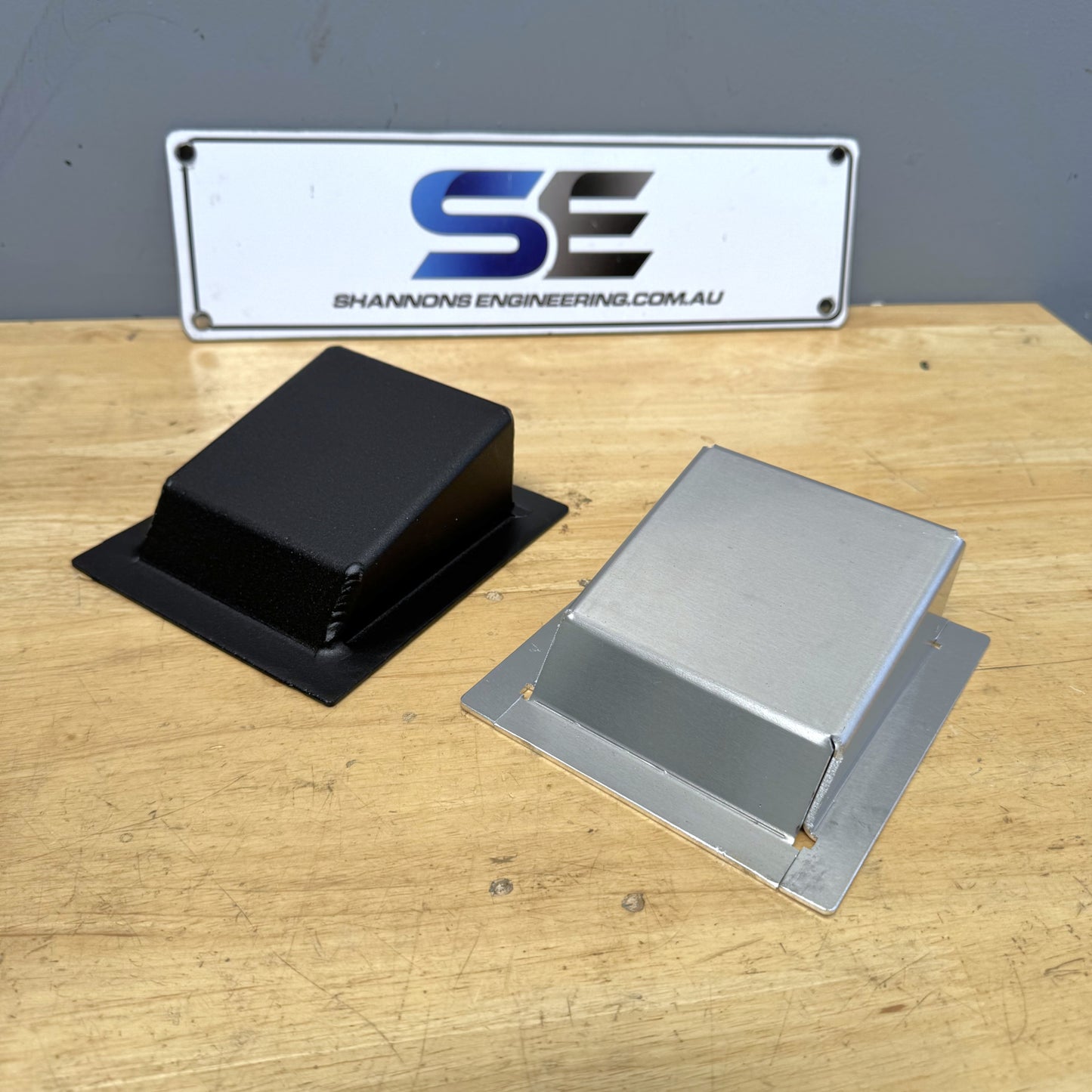 Solar / Roof Cable Entry Mount