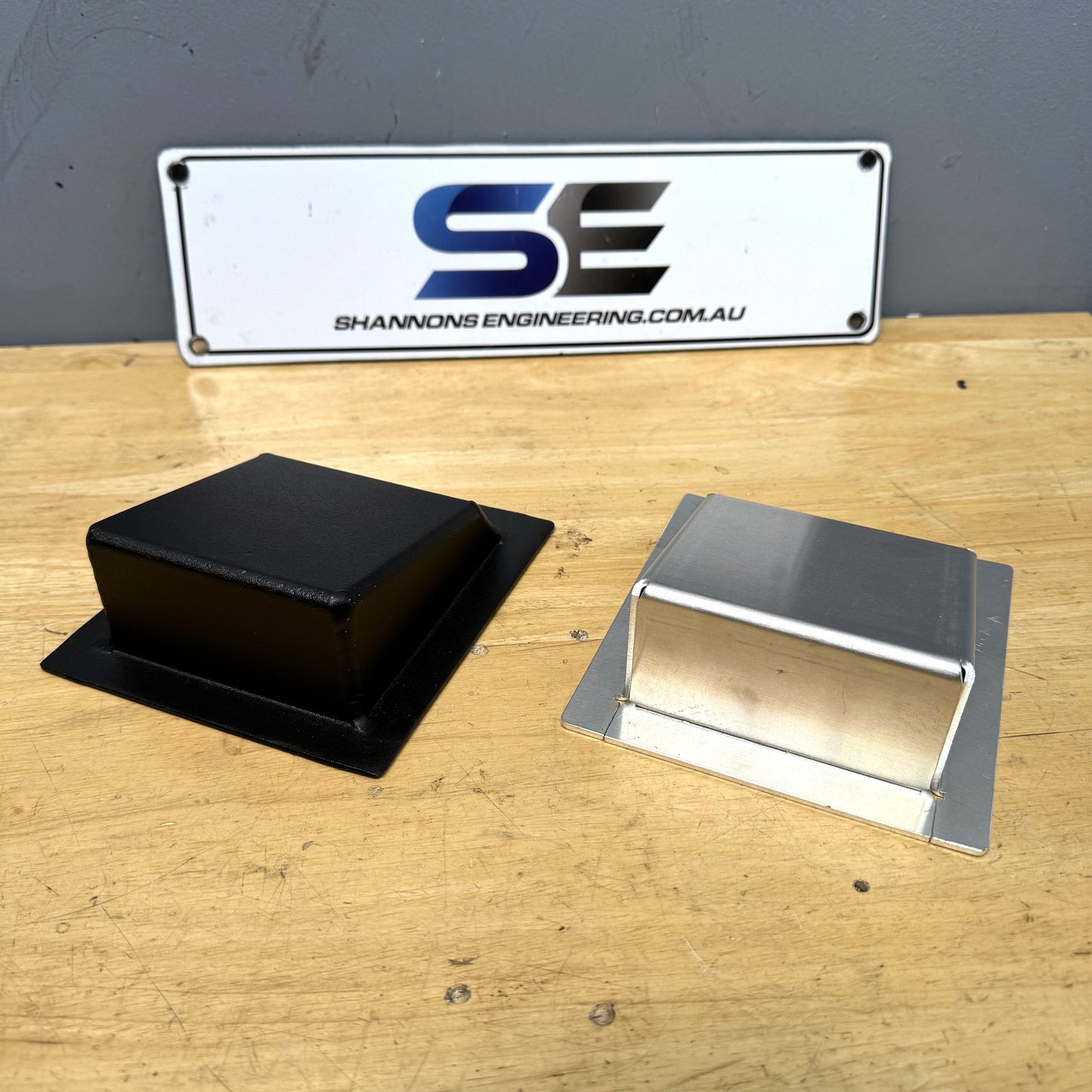 Solar / Roof Cable Entry Mount