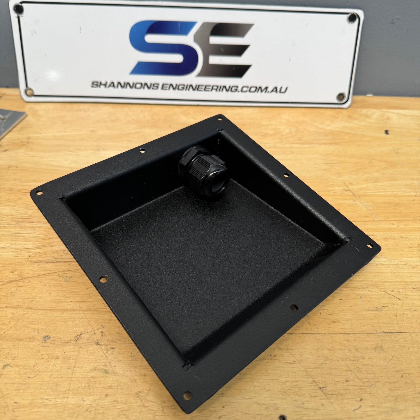 Canopy Cable Entry Mount
