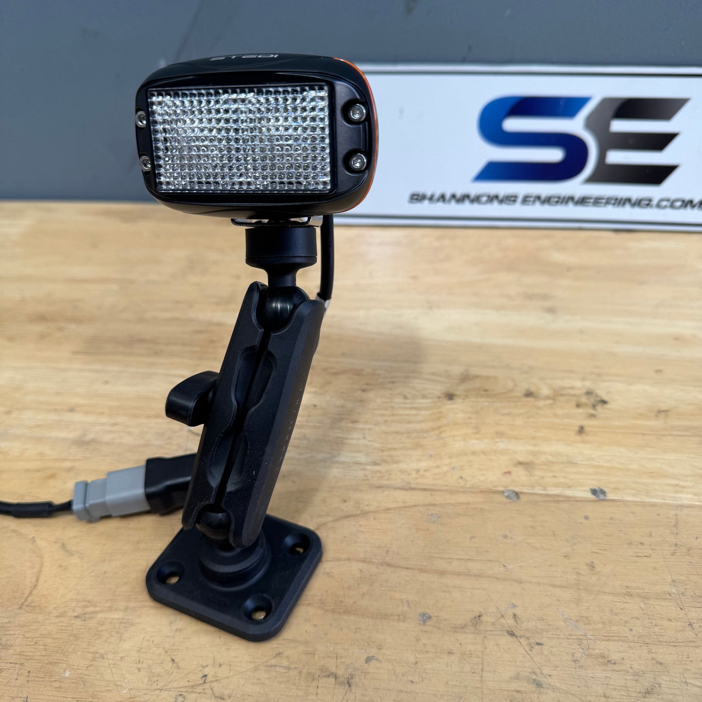 LED 10W Flood Light on Quadlock Mount Gimble - Type 2