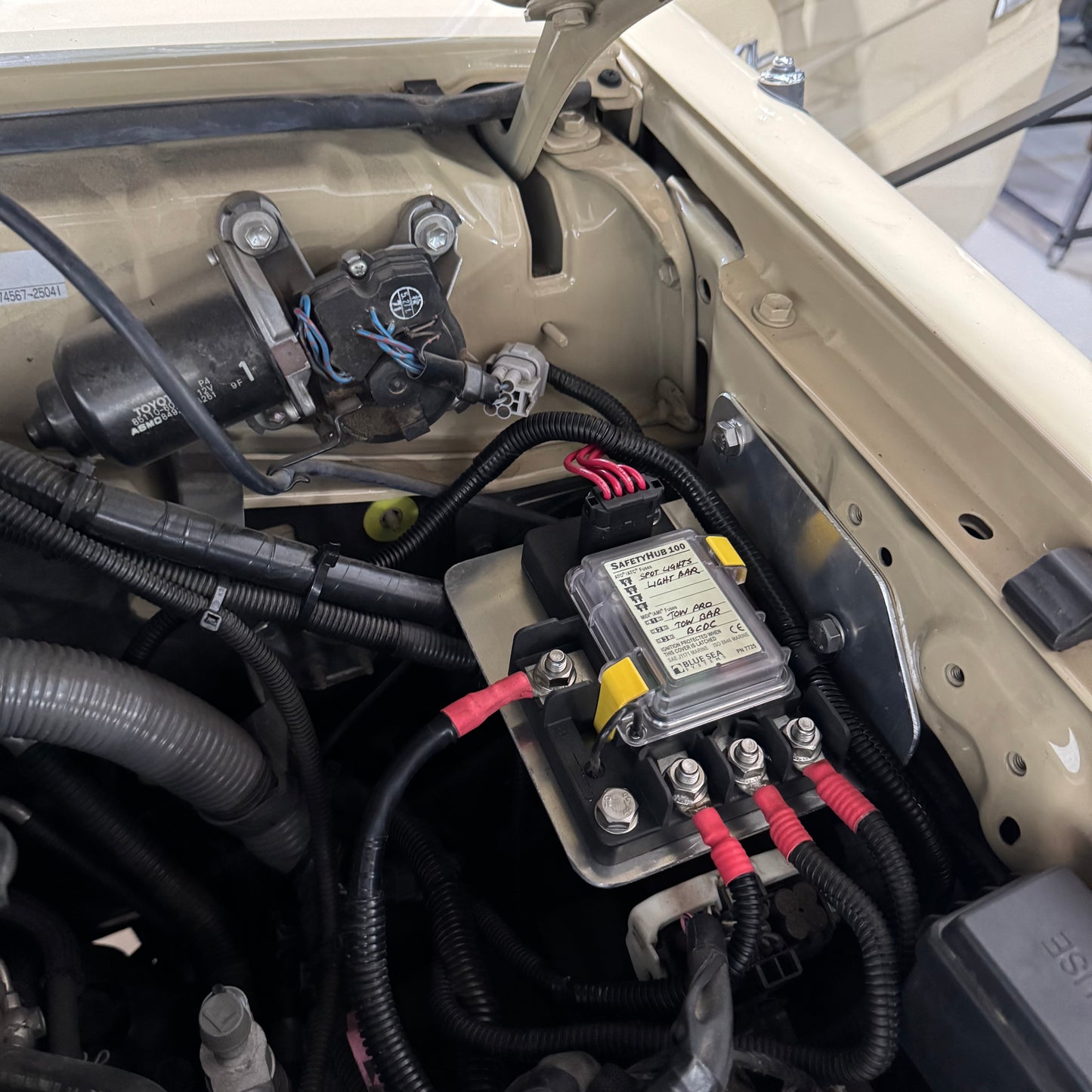 Start Battery Fuse Hub