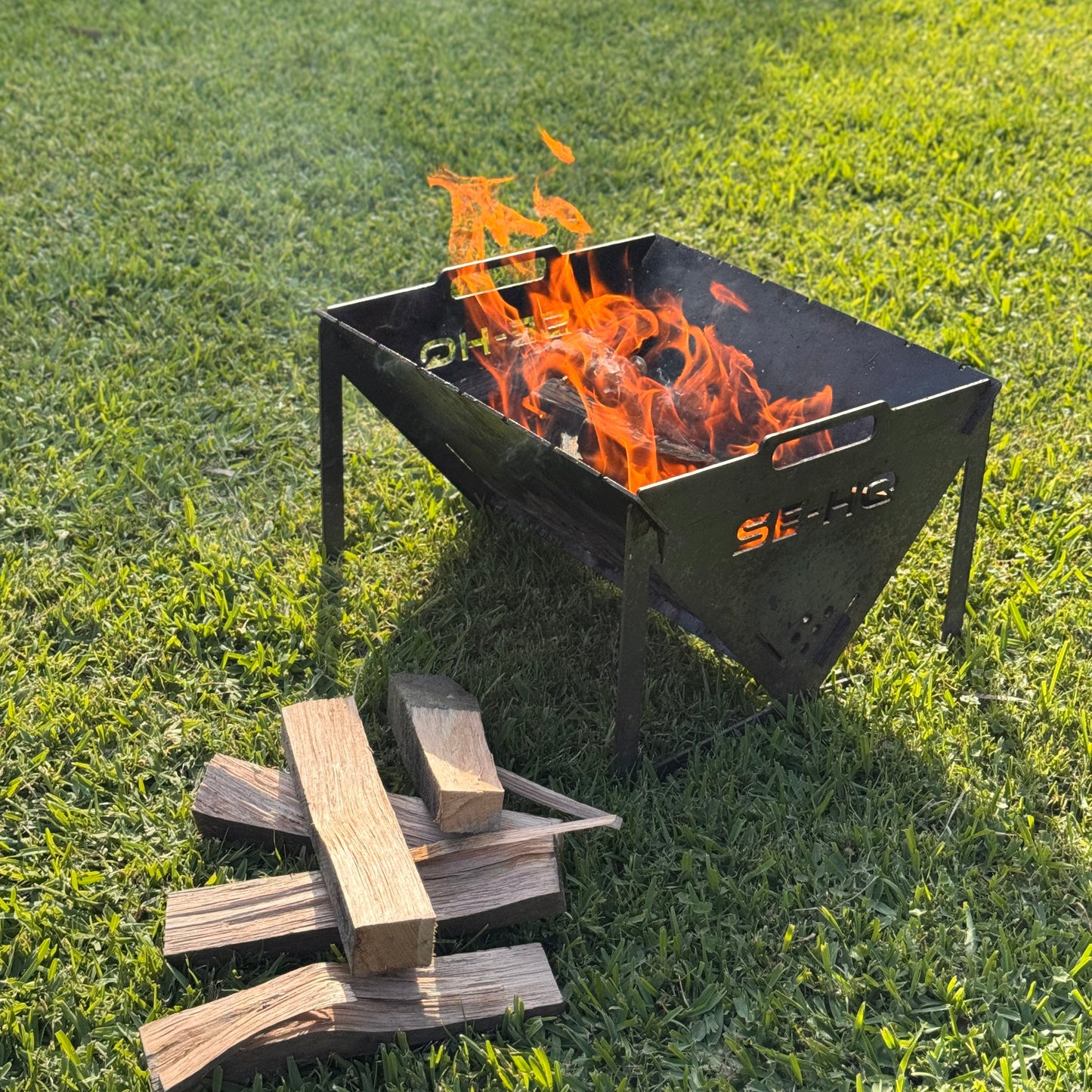 Campfire BBQ Grill / Fire Pit / Braai