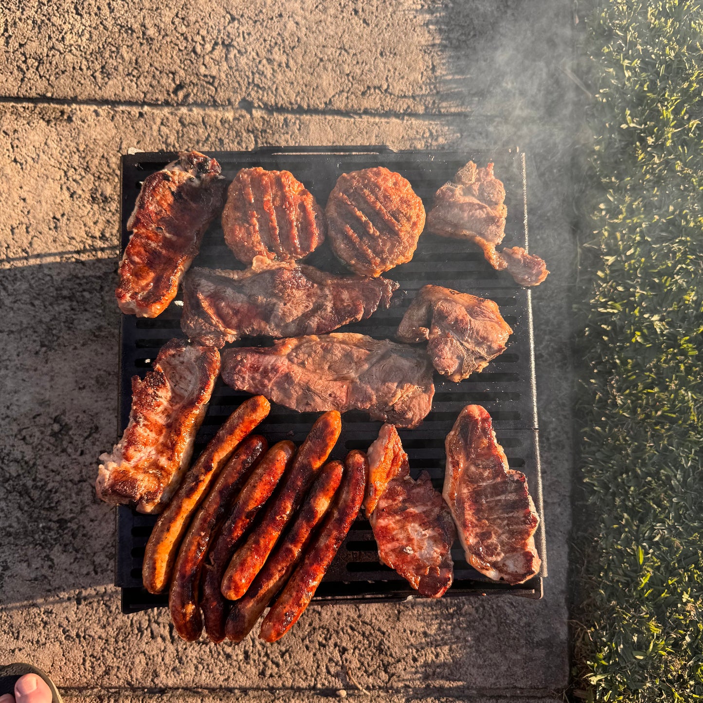 Campfire BBQ Grill / Fire Pit / Braai