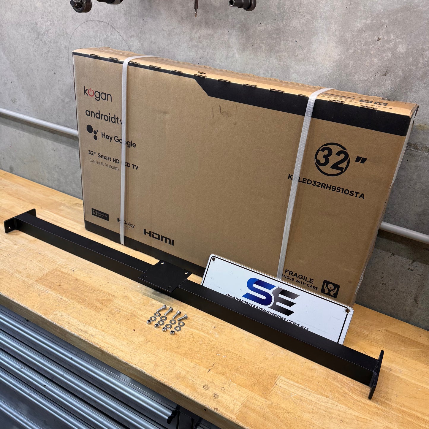 Alucab RTT 12v LED TV Mount