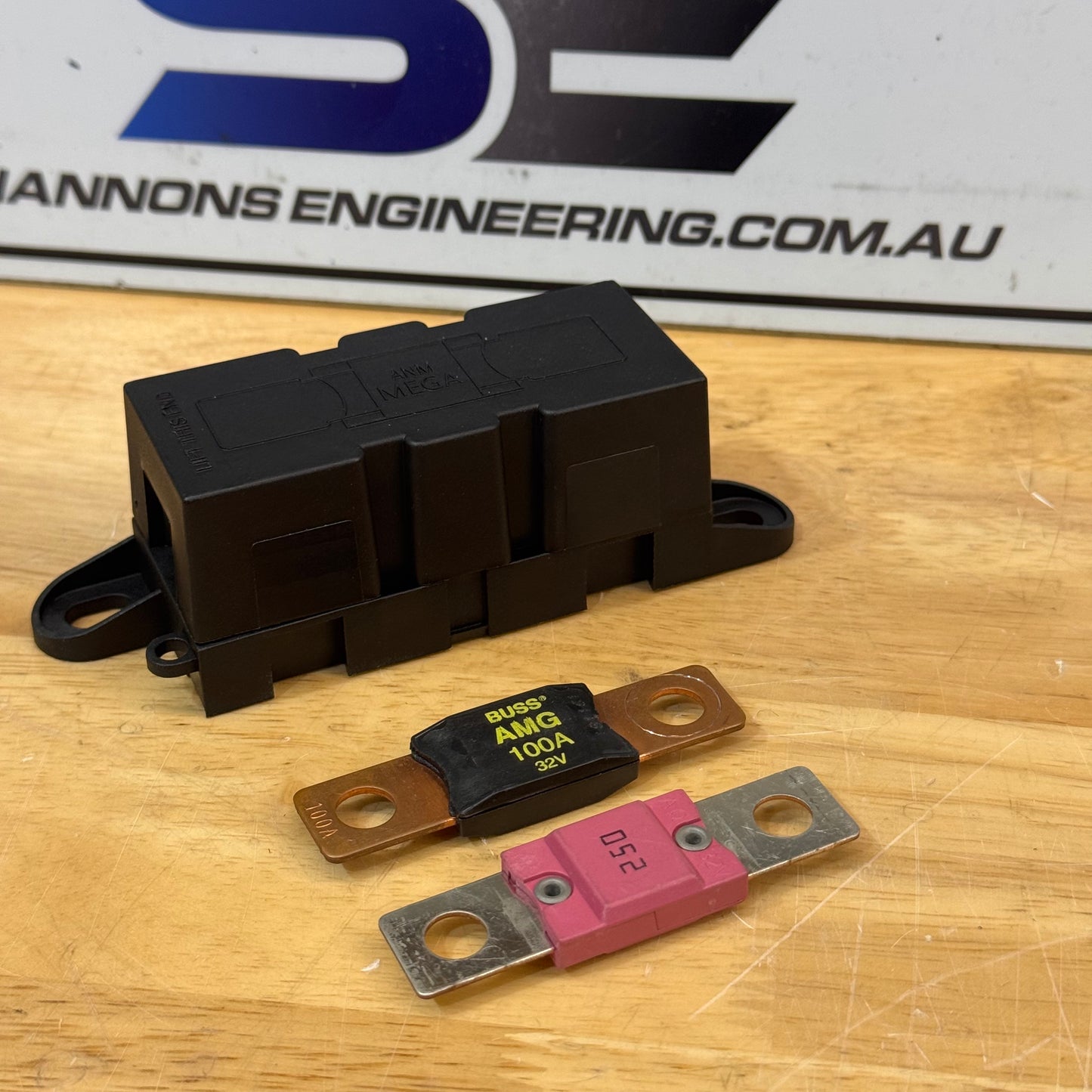Enclosed Mega Fuse Holder