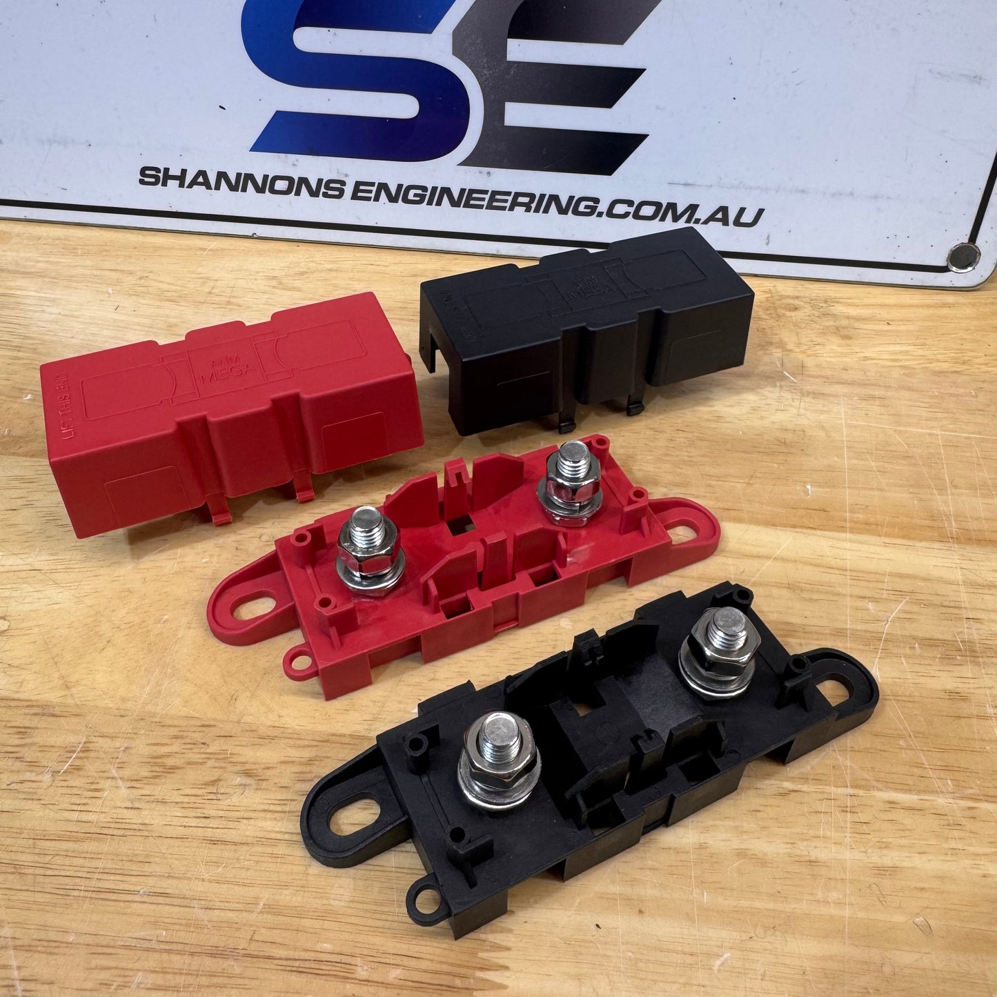Enclosed Mega Fuse Holder