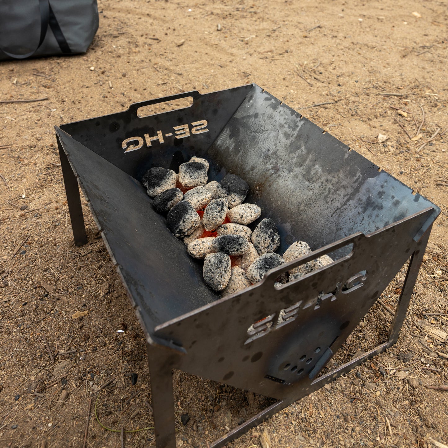 Campfire BBQ Grill / Fire Pit / Braai