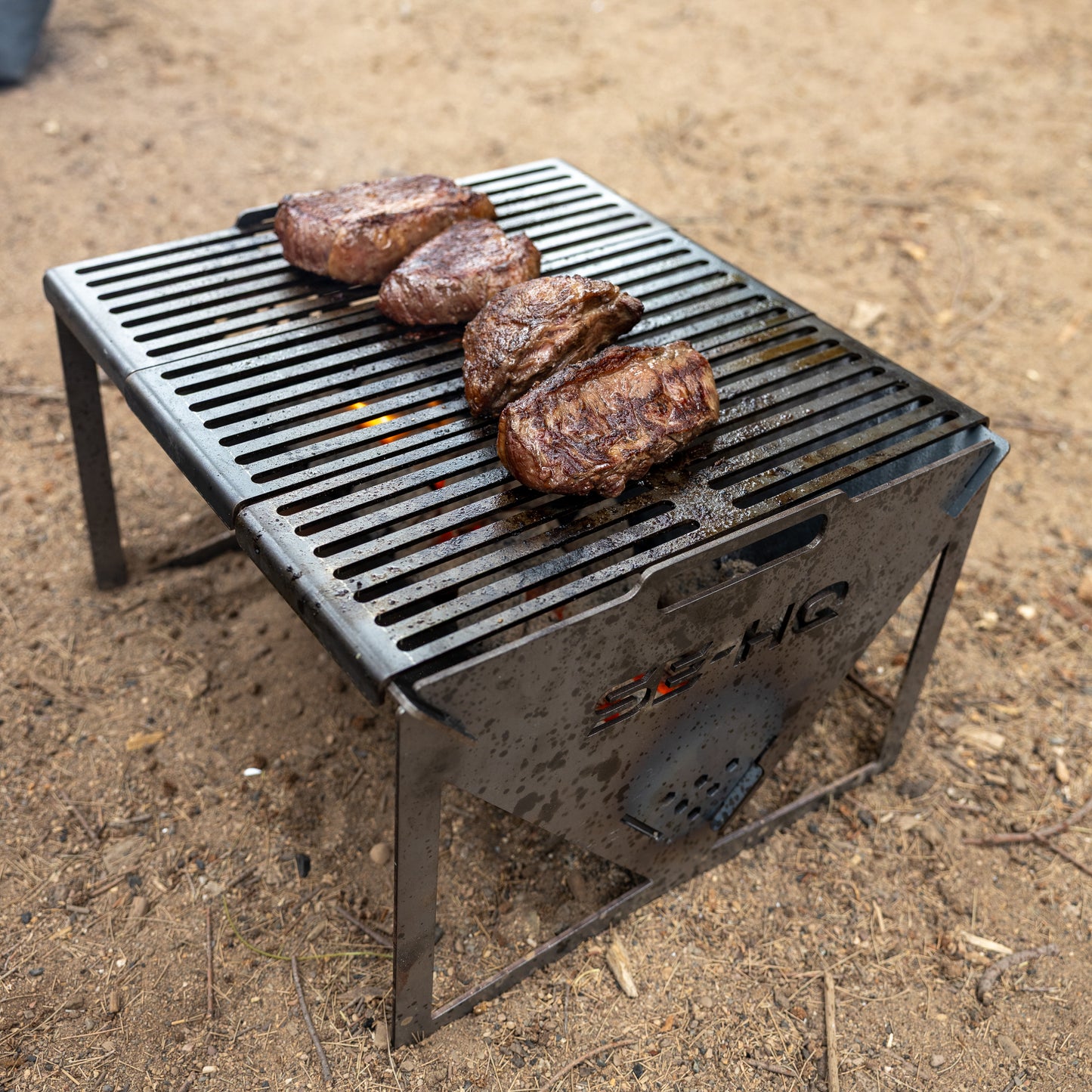 Campfire BBQ Grill / Fire Pit / Braai